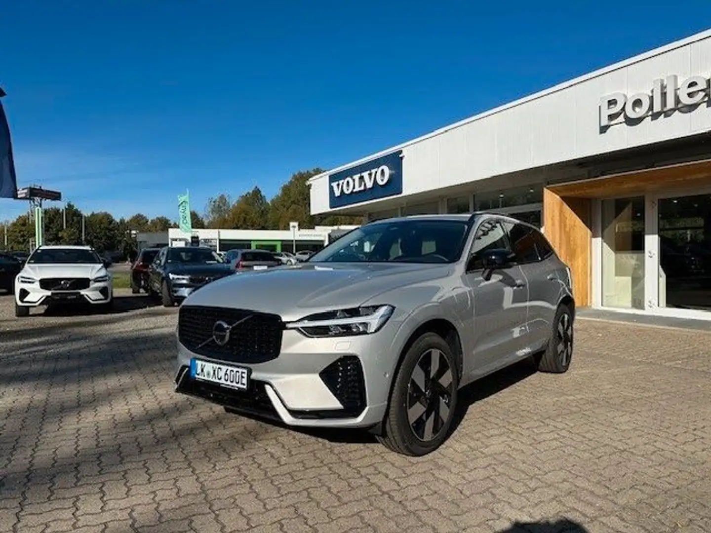 Volvo XC60 T8 Ultra Dark Recharge Plug-In Hybrid AWD - 1