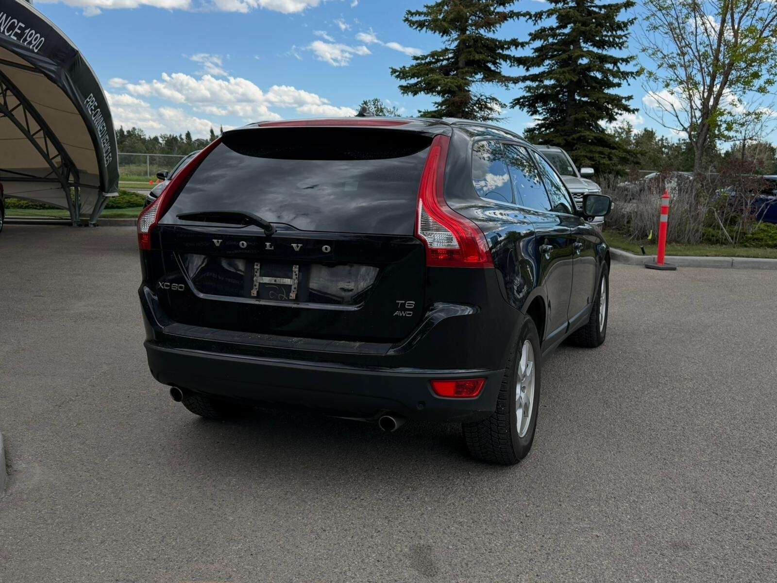 2012 Volvo XC60 T6 Platinum alt 3