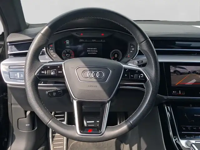 Audi A8 view 9