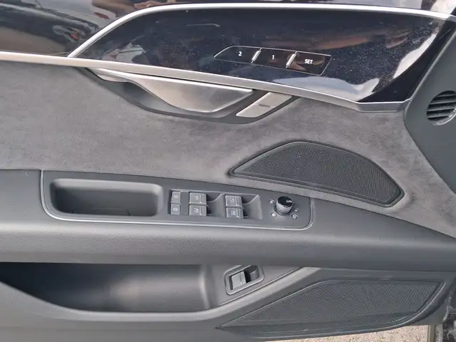 Audi A8 view 8