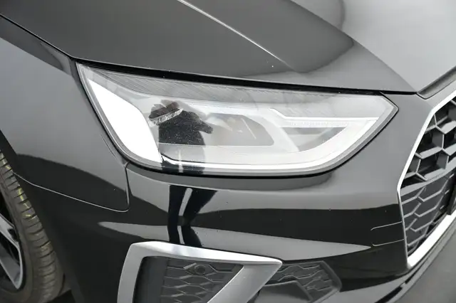 Audi A4 view 15