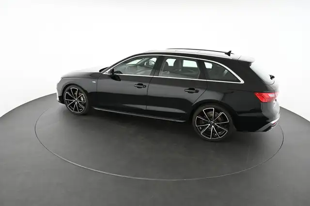 Audi A4 view 7