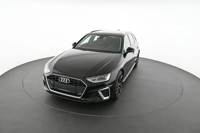 Audi A4 view 11