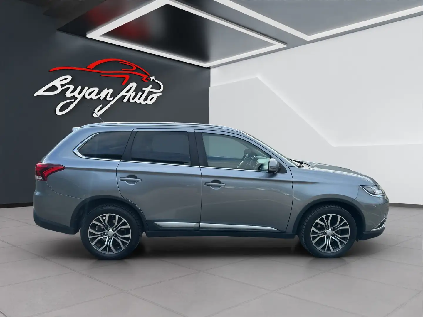 Mitsubishi Outlander 2.2 Instyle Plus Navi Diamond Pack awd 7posti auto - 1
