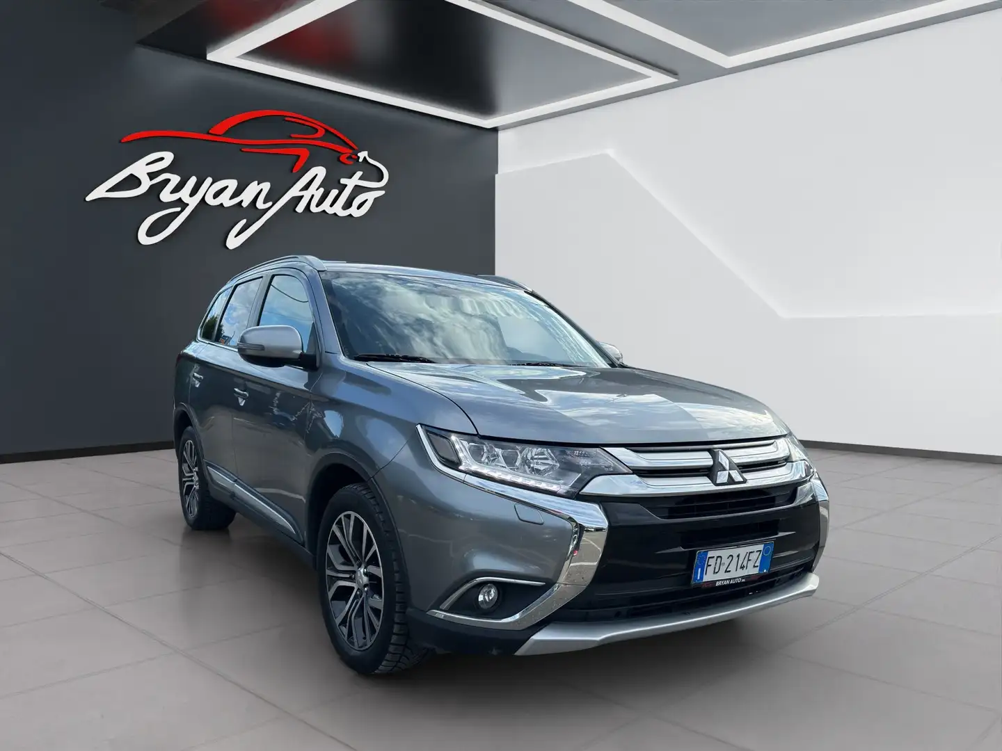 Mitsubishi Outlander 2.2 Instyle Plus Navi Diamond Pack awd 7posti auto - 2