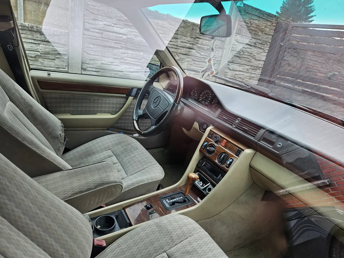 Mercedes-Benz E 280 W124 280E - 2