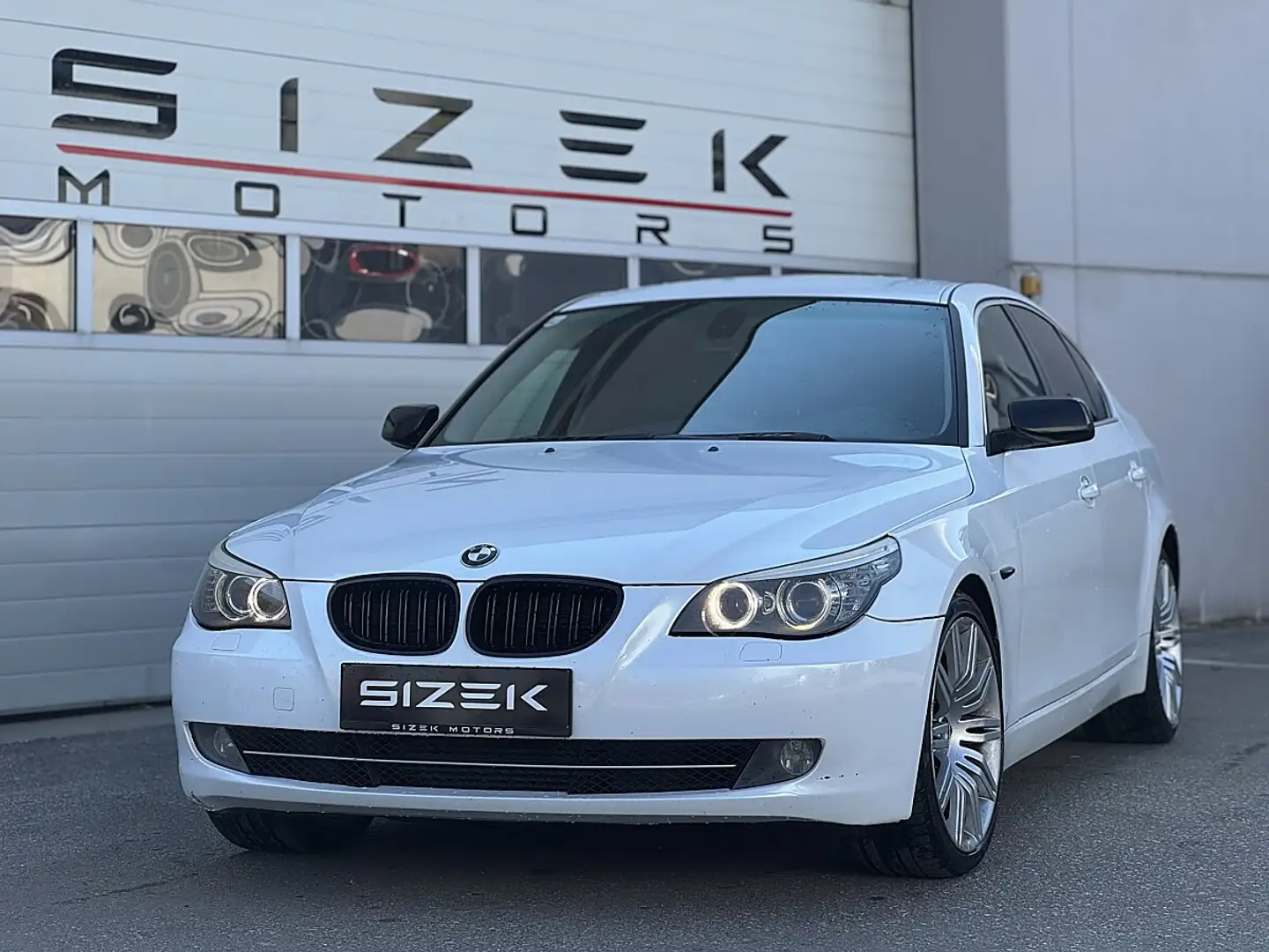 BMW 525 d LCi Blau - 1