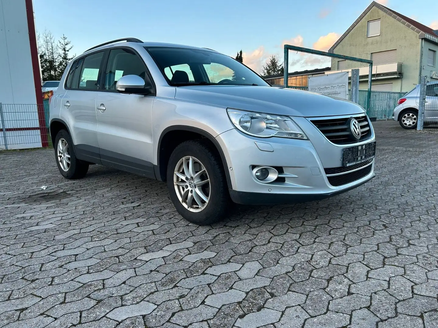 Volkswagen Tiguan 2.0  PDC VORNE+HINTEN Argent - 2