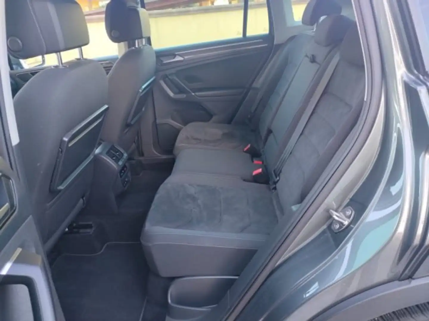 Volkswagen Tiguan RLINE Grigio - 2