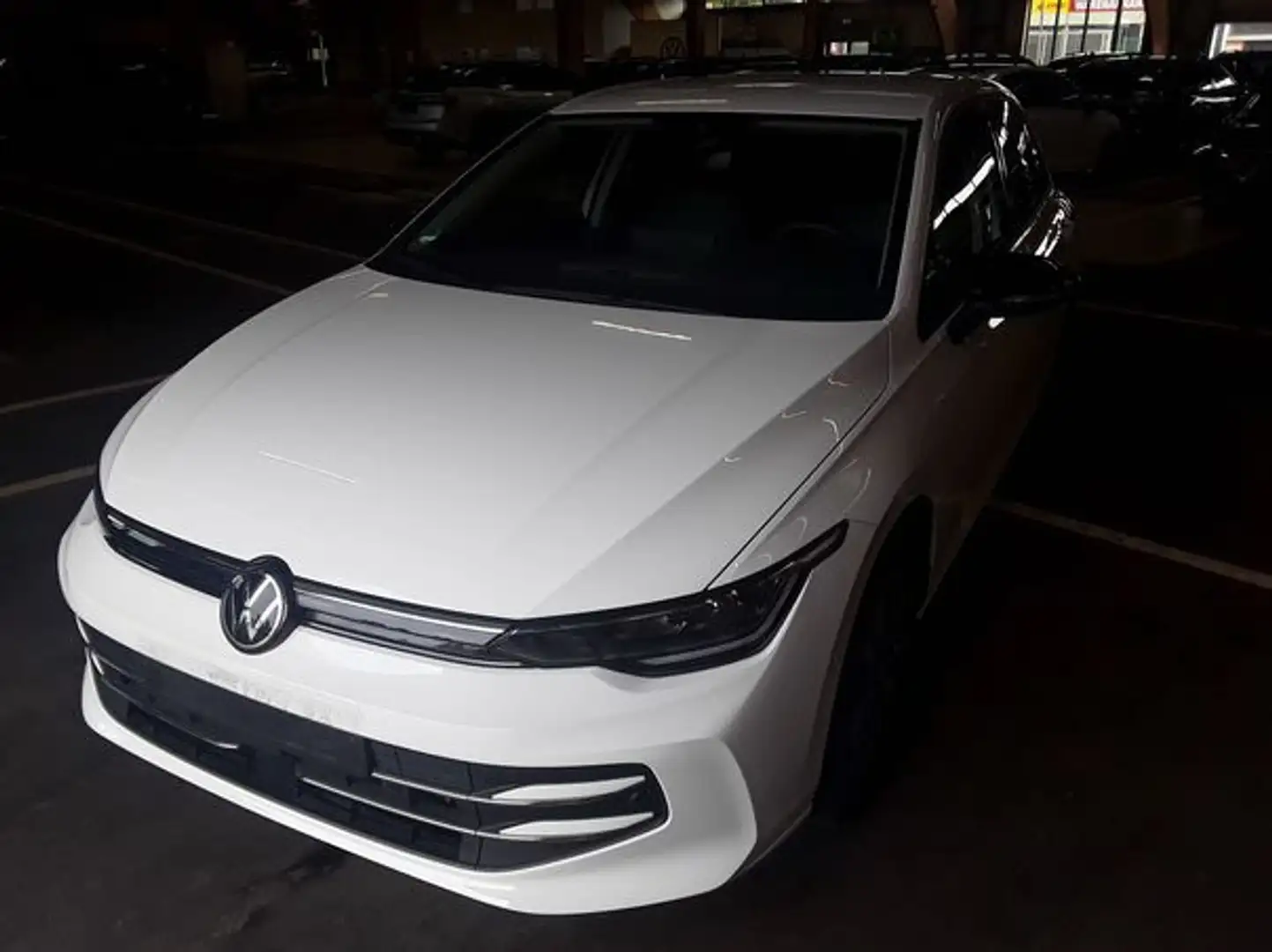 Volkswagen Golf Goal 1.5 TSI Anschlussg AHK ACC Sitzh. AHK ACC AUT Weiß - 2