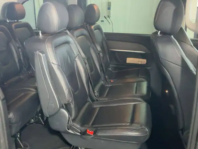 Mercedes-Benz V-Class view 4