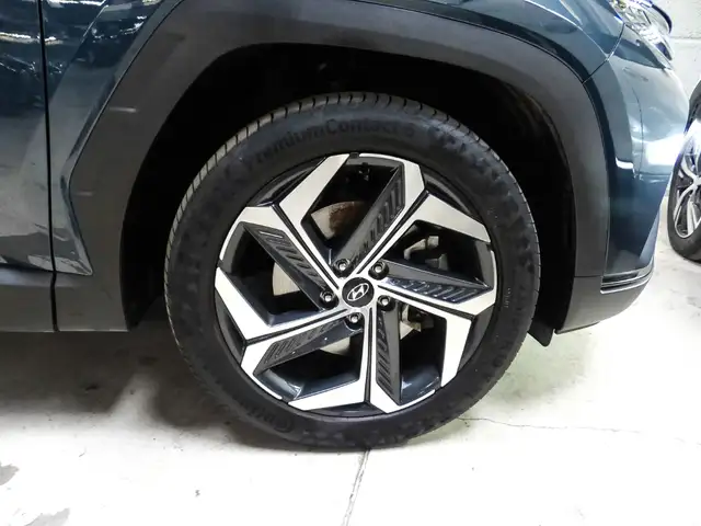 Hyundai Tucson view 3
