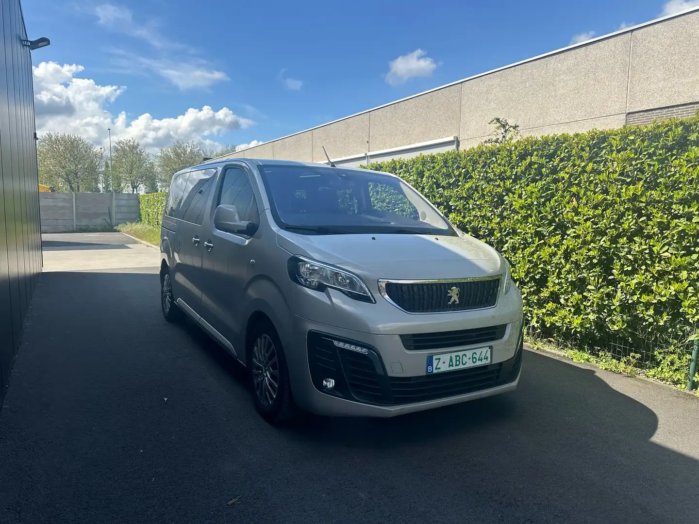 Peugeot Traveller L2 2.0 BlueHDi 150 Allure (PANO DAK) Beige - 1