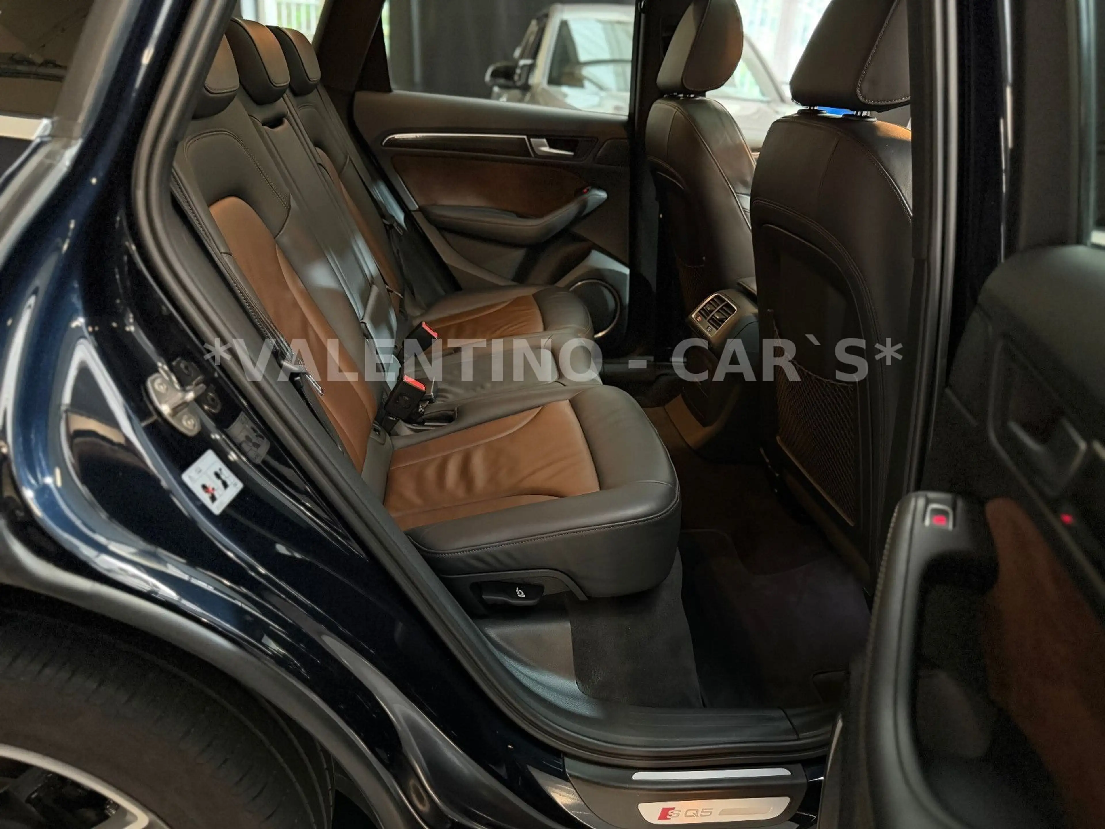 Audi SQ5 3.0 TDI quattro S-Tron/Kam/Pano/AHK/B&O/Temp — photo 15