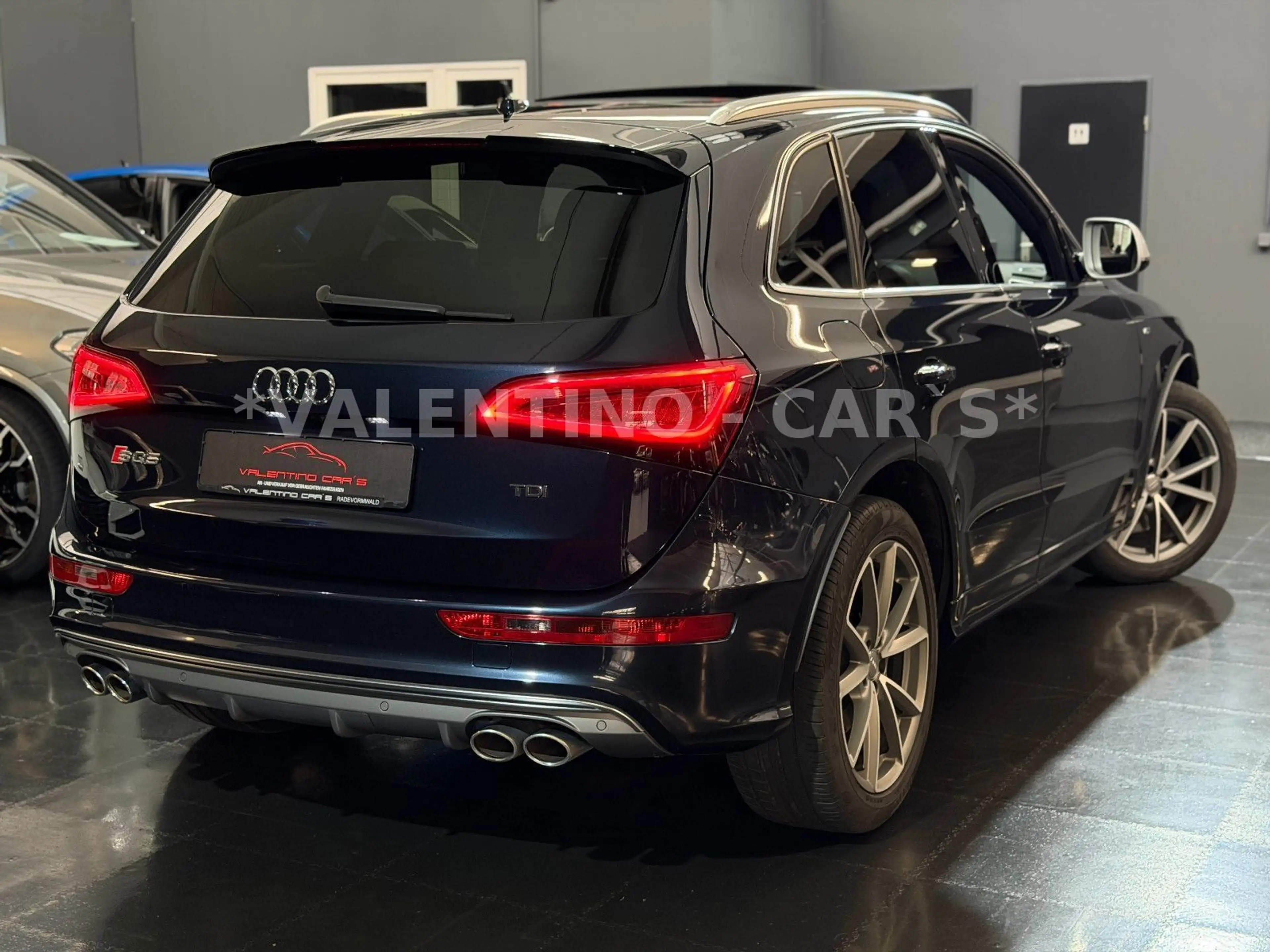 Audi SQ5 3.0 TDI quattro S-Tron/Kam/Pano/AHK/B&O/Temp — photo 10