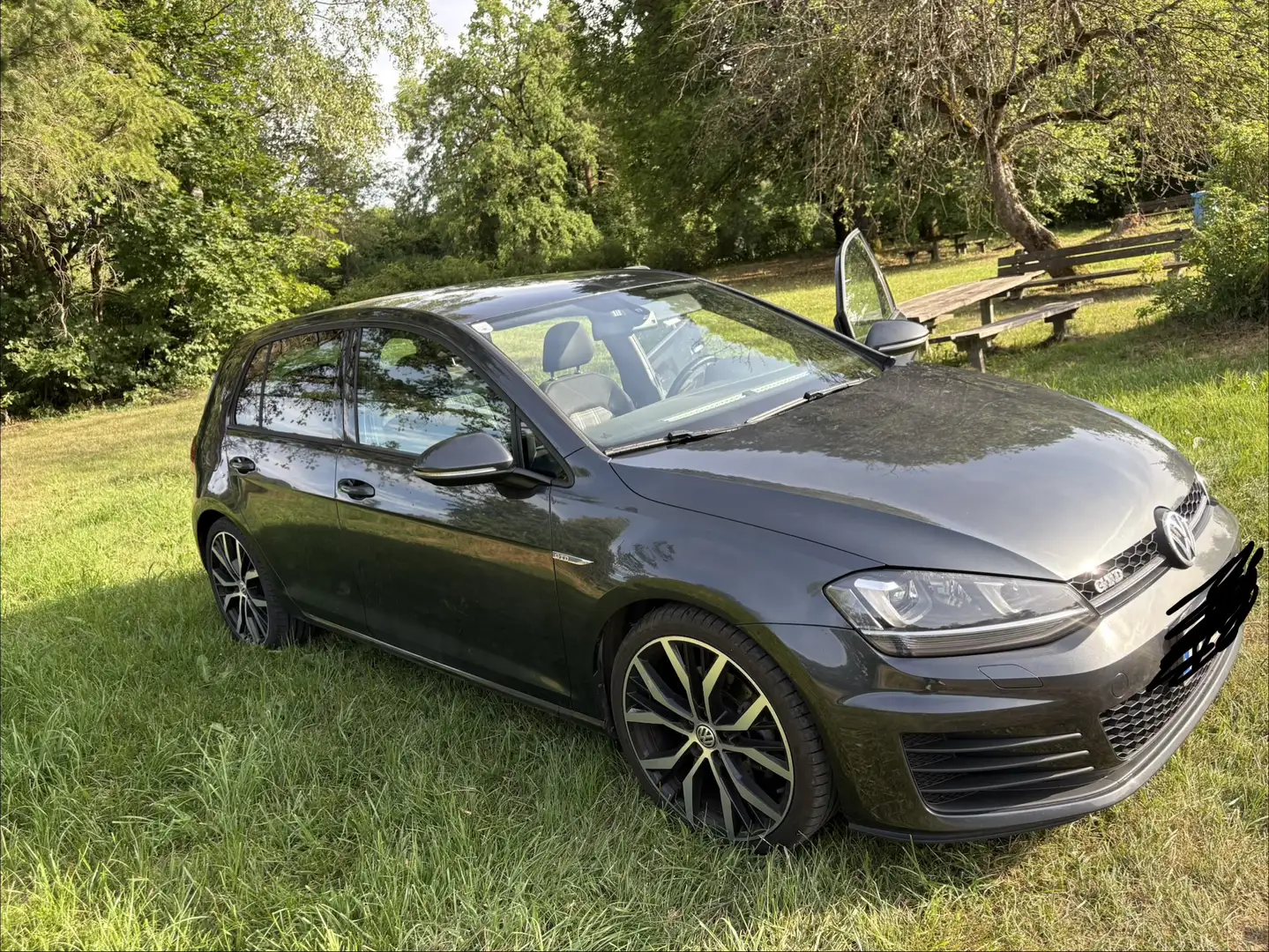 Volkswagen Golf GTD 2,0 TDI - 2