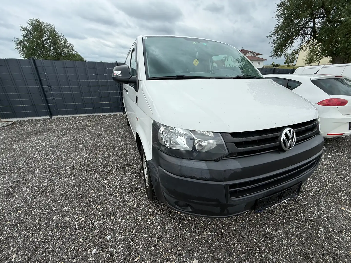 Volkswagen T5 Transporter Fahrgestell 2,0 TDI D-PF Weiß - 1