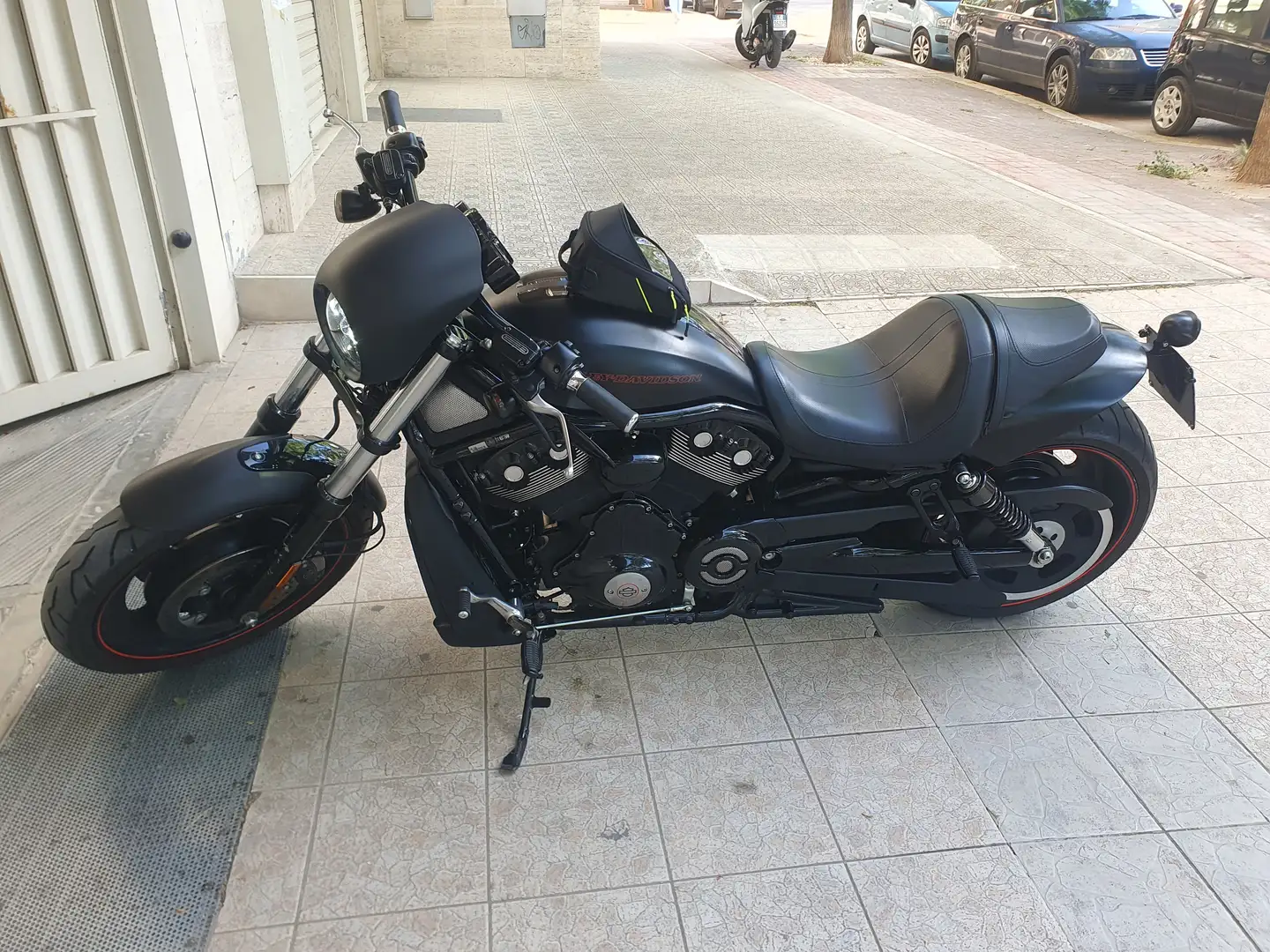 Harley-Davidson Night Rod Noir - 1