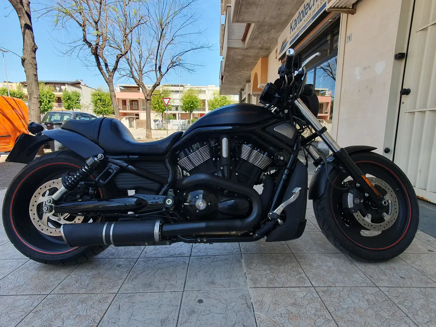 Harley-Davidson Night Rod Noir - 2