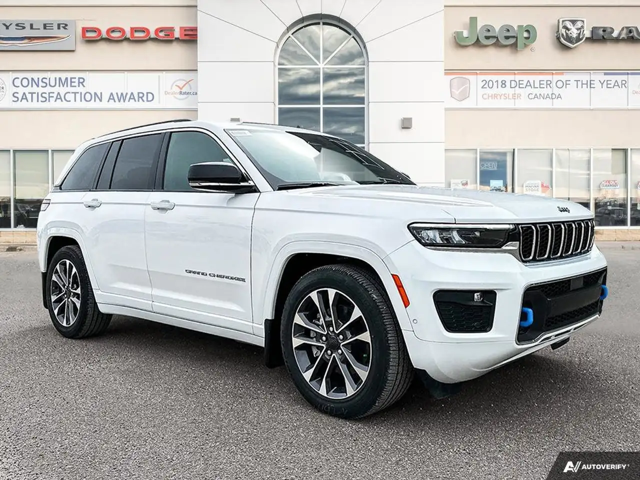Jeep Grand Cherokee снимка Jeep Grand Cherokee