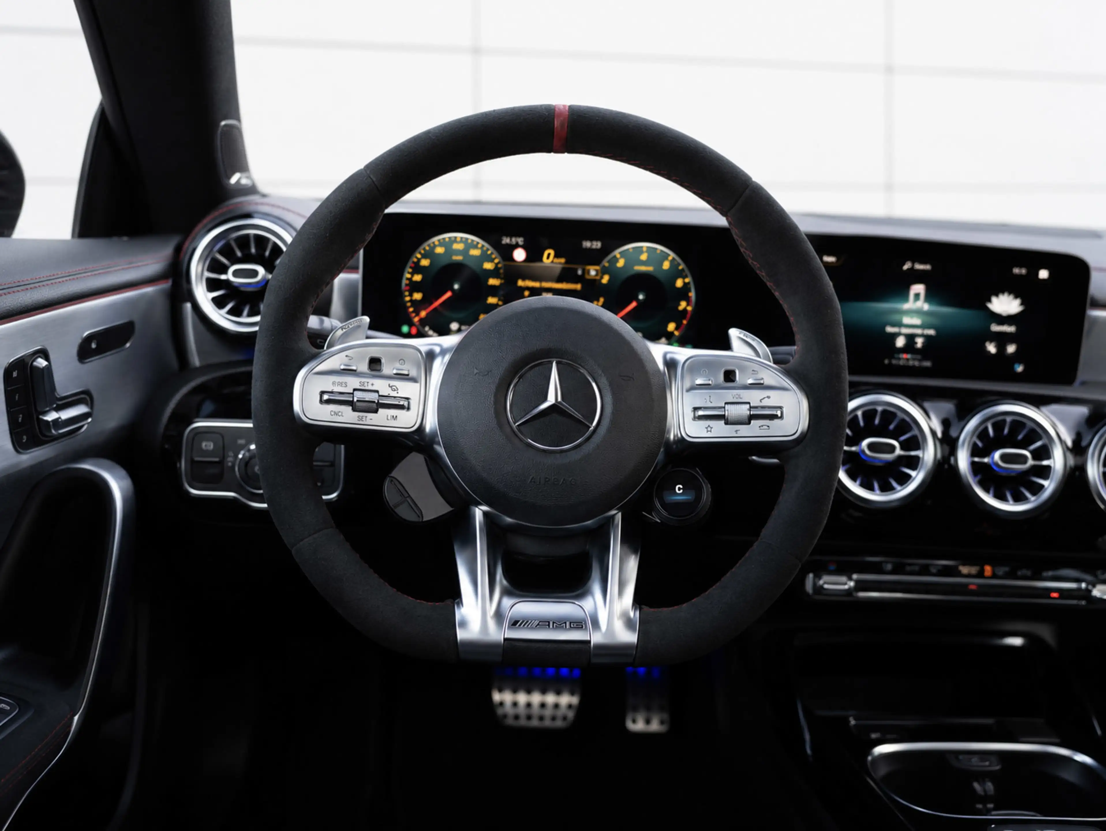 Mercedes-Benz CLA 35 AMG 4MATIC Pano/Schaal/Perf stuur/Memory/Burmester — photo 10