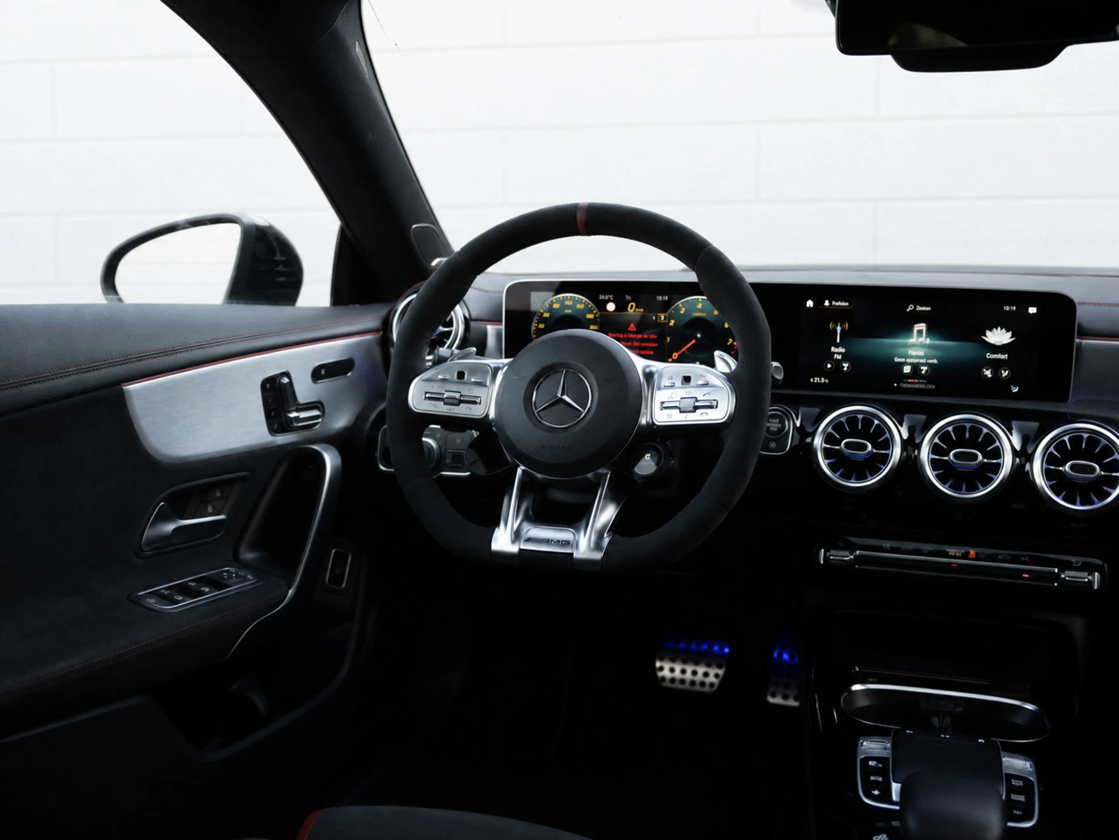 Mercedes-Benz CLA 35 AMG 4MATIC Pano/Schaal/Perf stuur/Memory/Burmester — photo 9