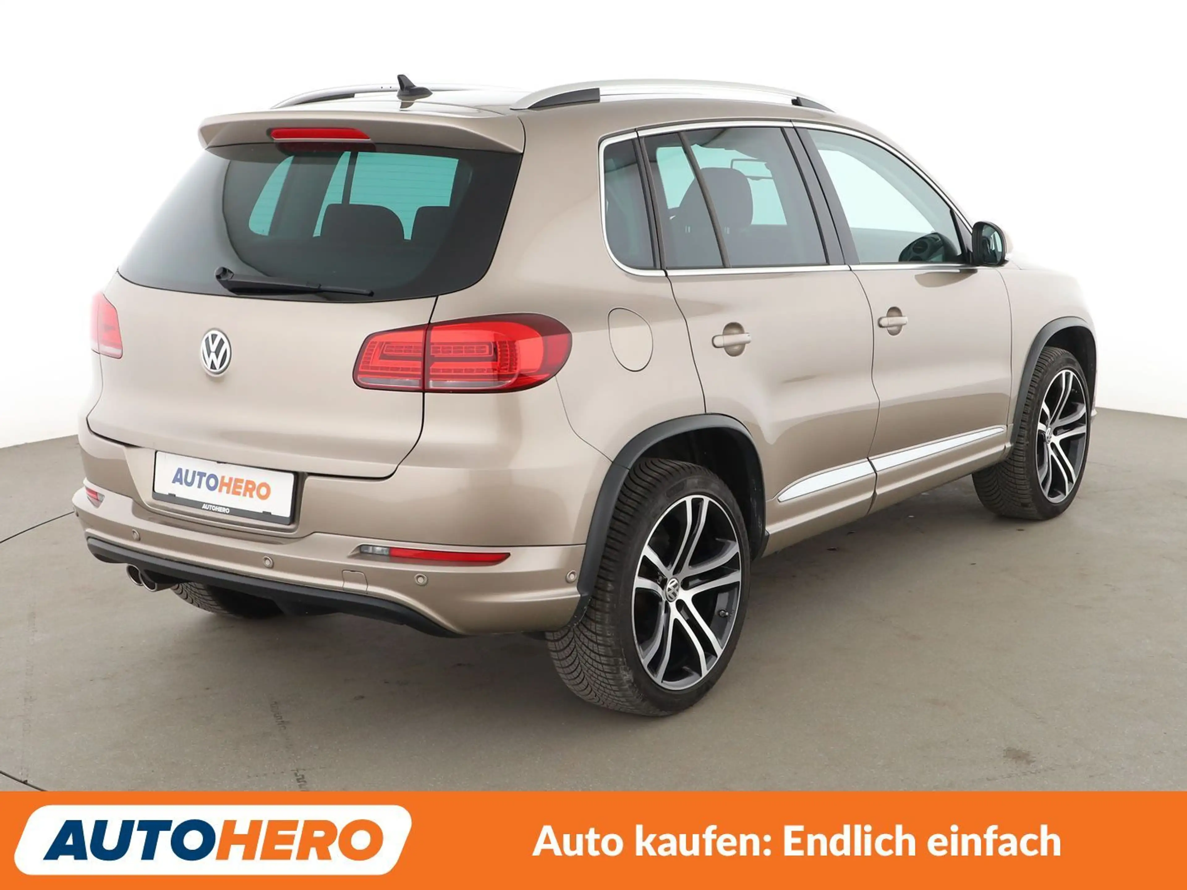 Volkswagen Tiguan 2.0 TDI Sport & Style 4Motion BMT Aut.*NAVI* — photo 6