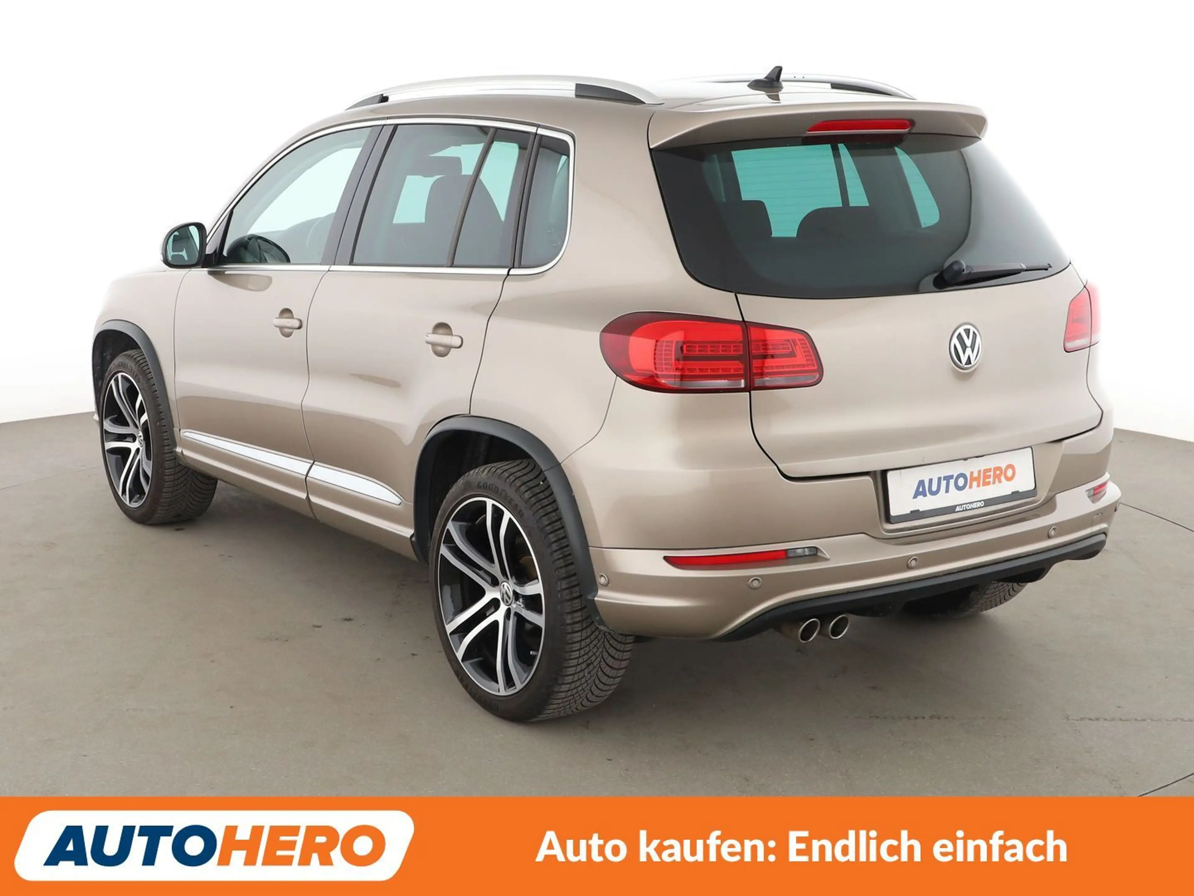 Volkswagen Tiguan 2.0 TDI Sport & Style 4Motion BMT Aut.*NAVI* — photo 4