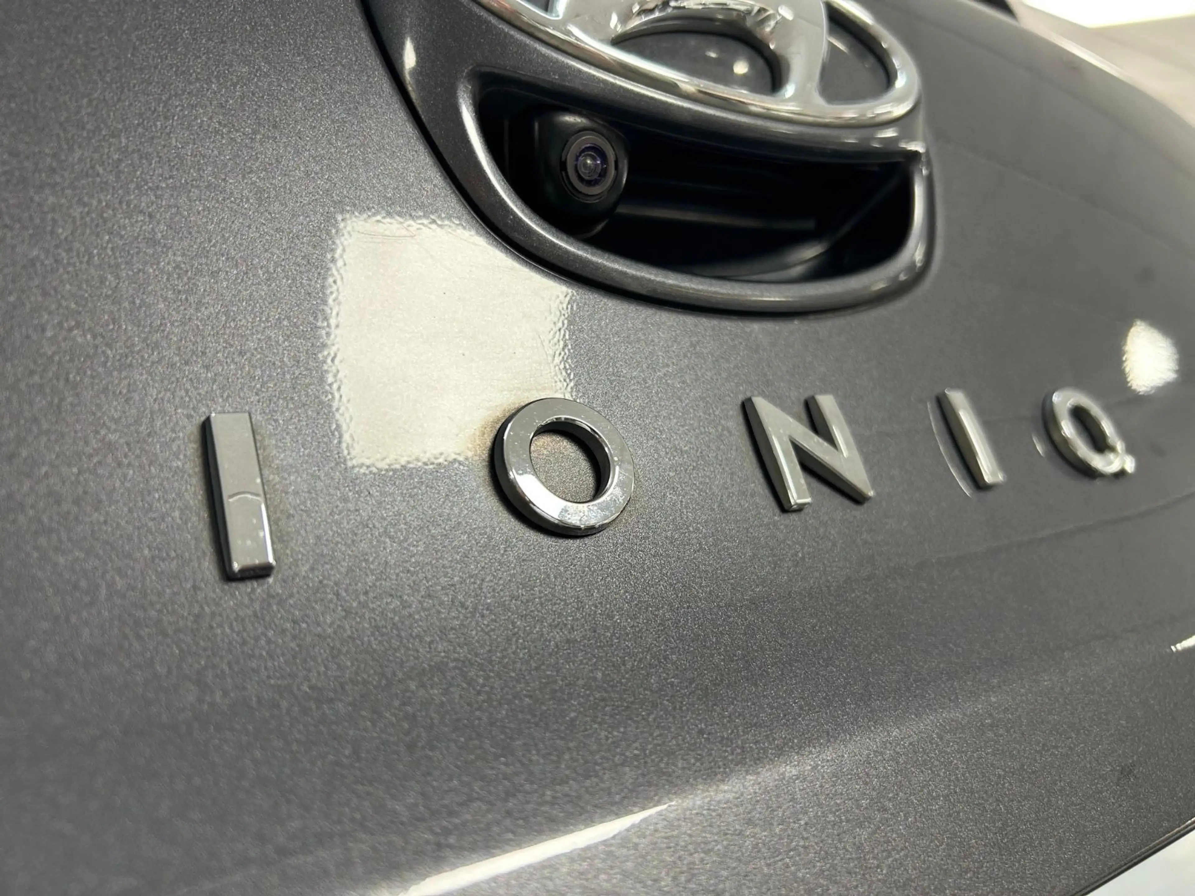 Hyundai IONIQ Ioniq Premium Plug-In Hybrid — photo 14