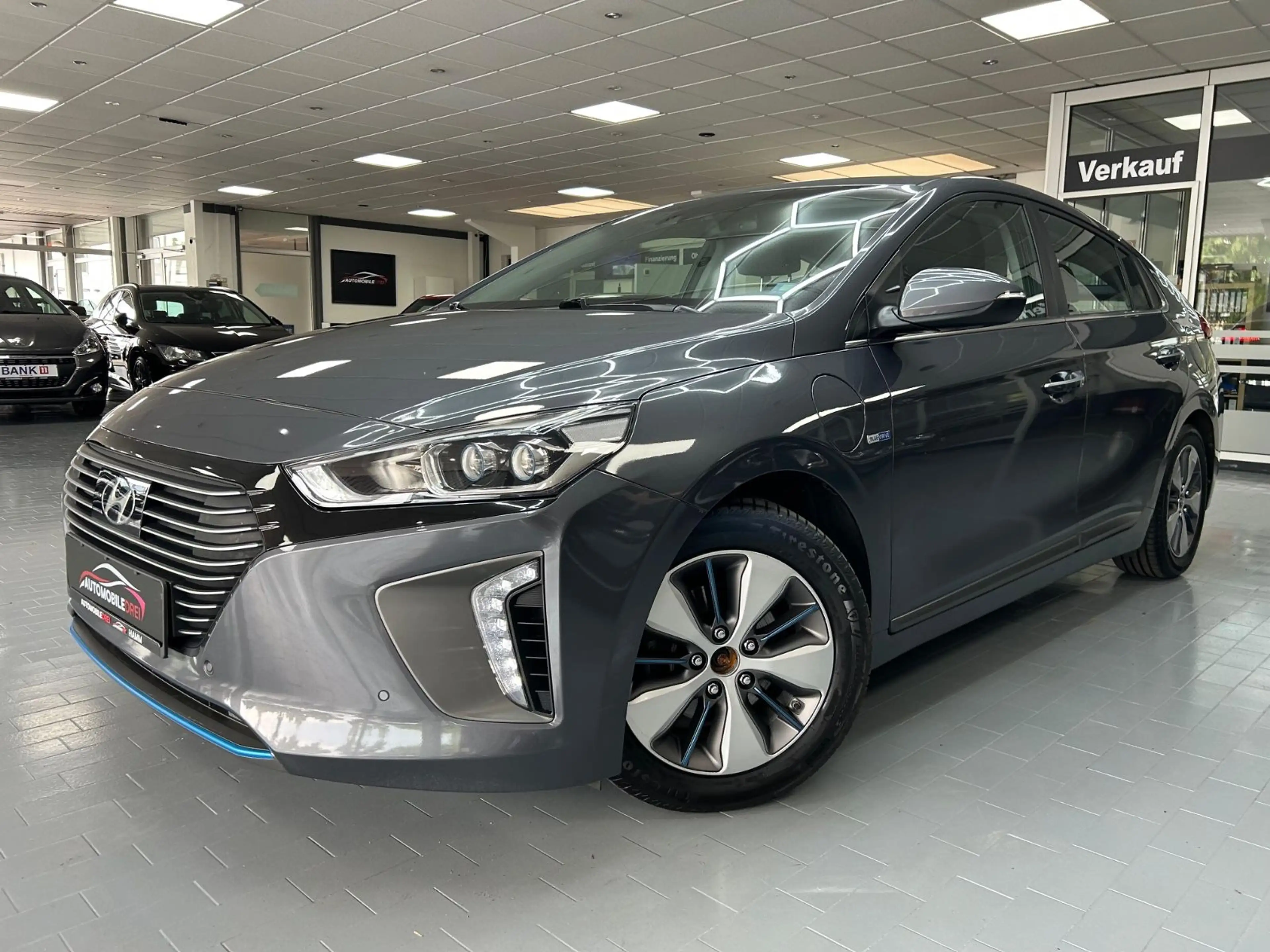 Hyundai IONIQ Ioniq Premium Plug-In Hybrid — photo 10