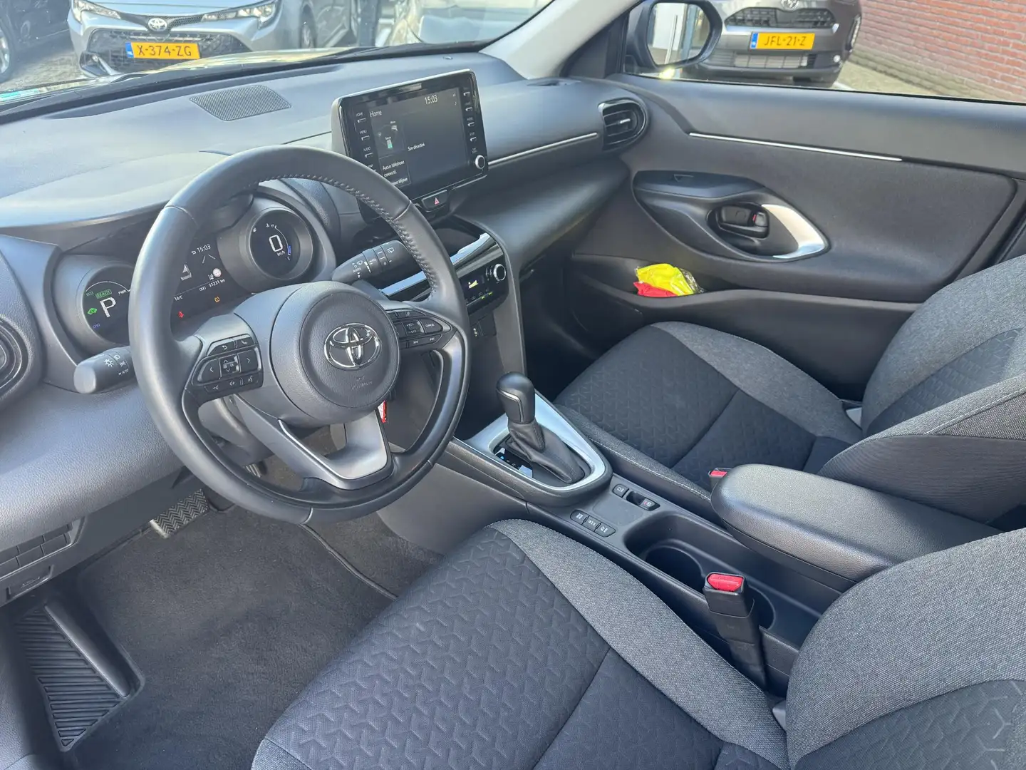 Toyota Yaris Cross 1.5 Hybrid CAMERA AD-CRUISE APPLE/ANDROID EL-SPIEG Grün - 2