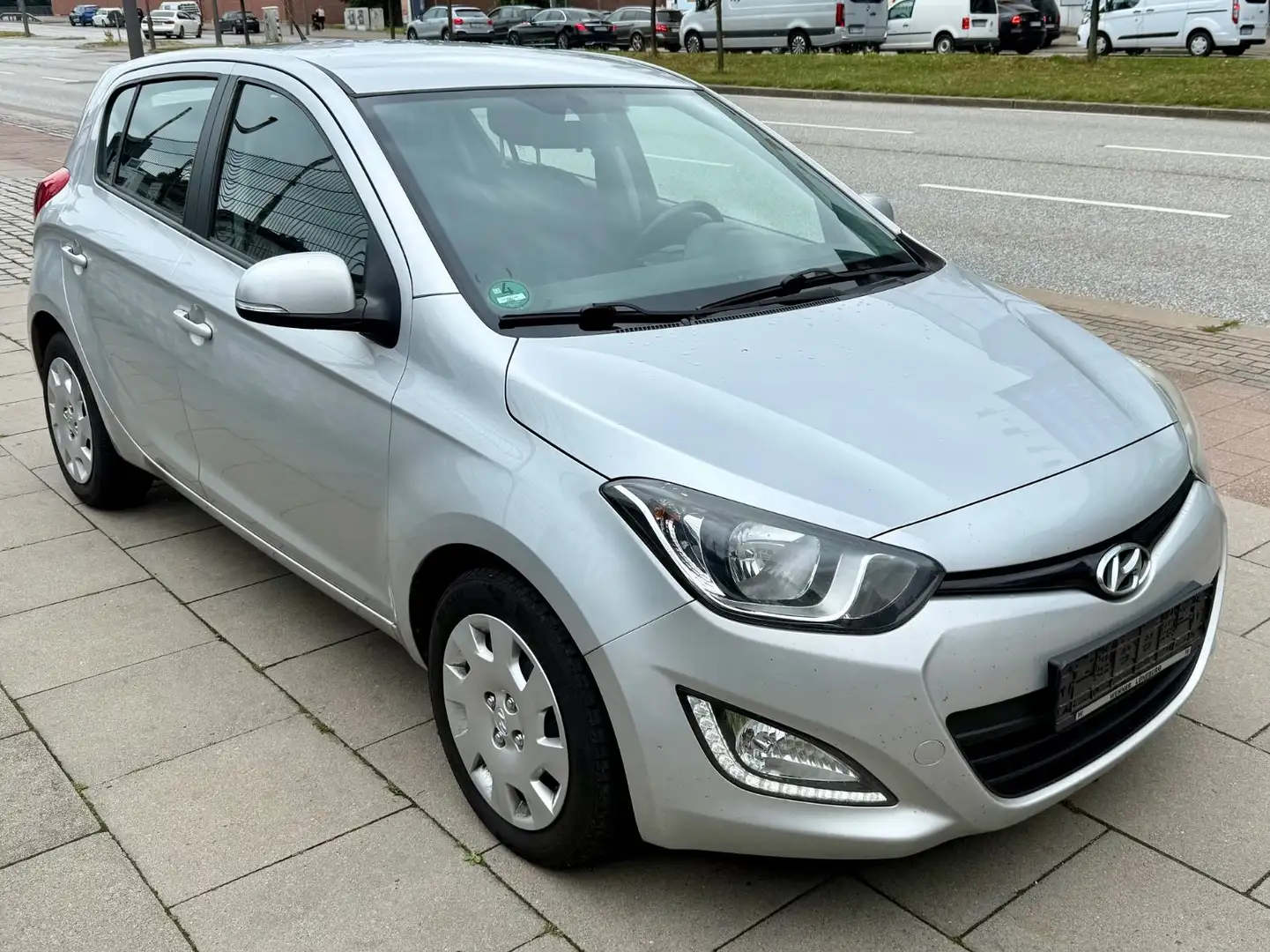 Hyundai i20 FIFA World Cup Edition Silber - 2