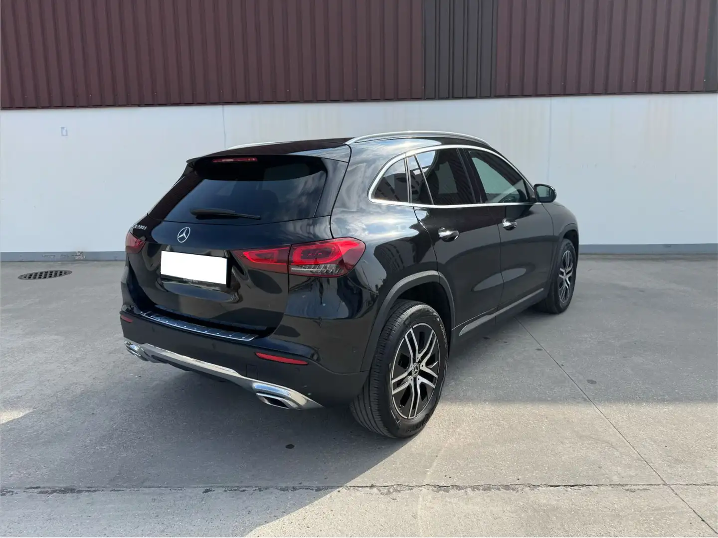 Mercedes-Benz GLA 200 Mercedes-Benz GLA 200d Progressive 8fach bereift - 2