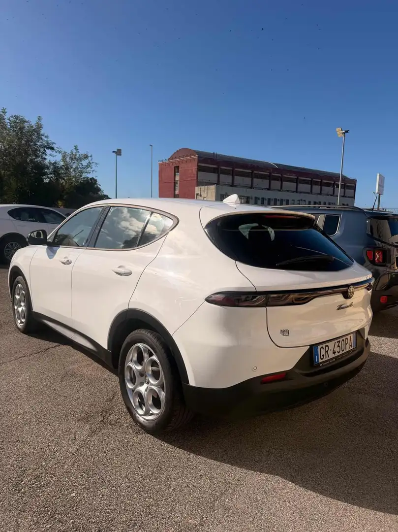 Alfa Romeo Tonale 1.5 130 CV MHEV TCT7 Sprint Blanc - 2