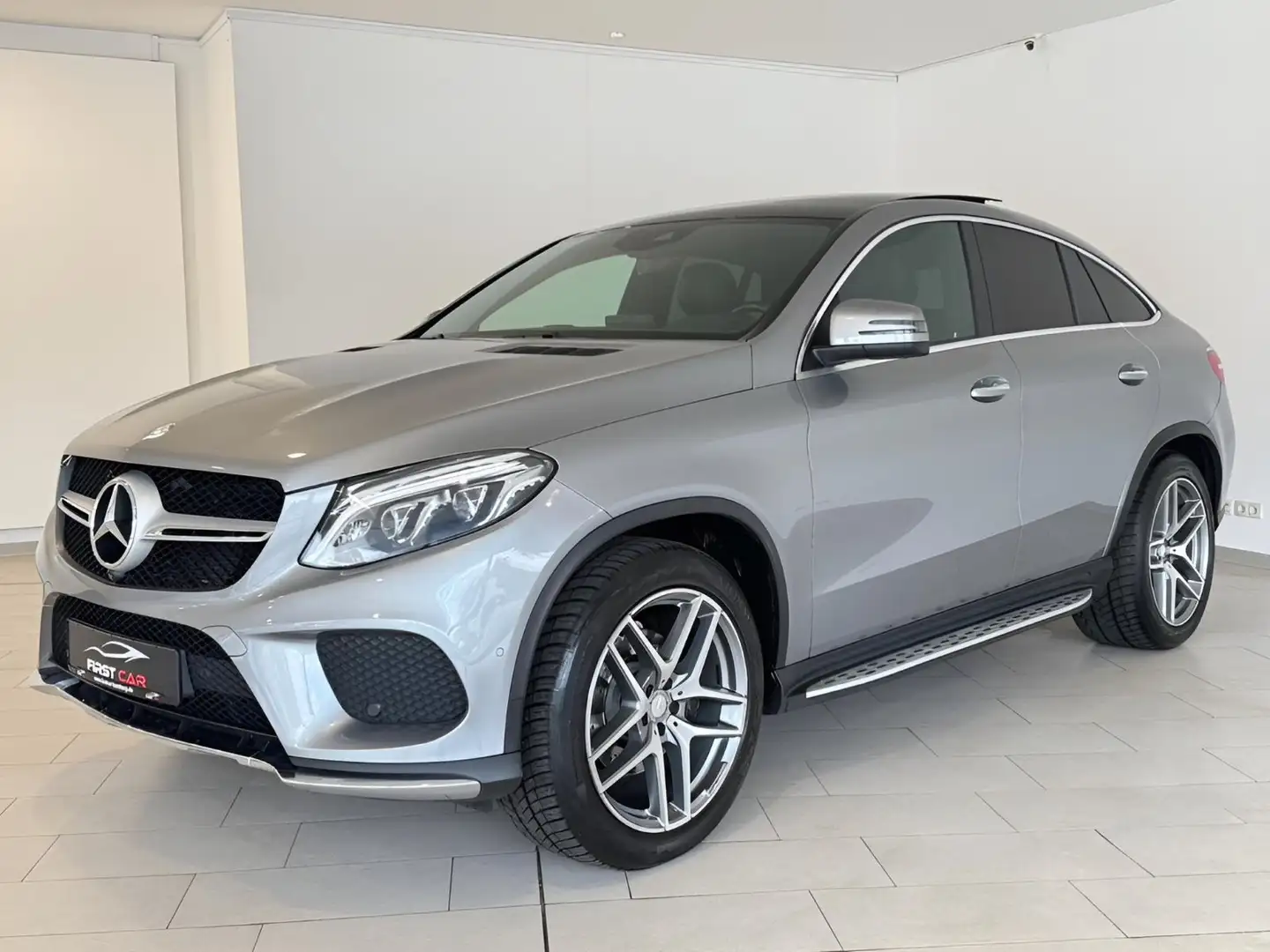 Mercedes-Benz GLE 350 d 4Matic AMG-Line|PANO|AHK|360°|MEM|H&K| Grau - 1