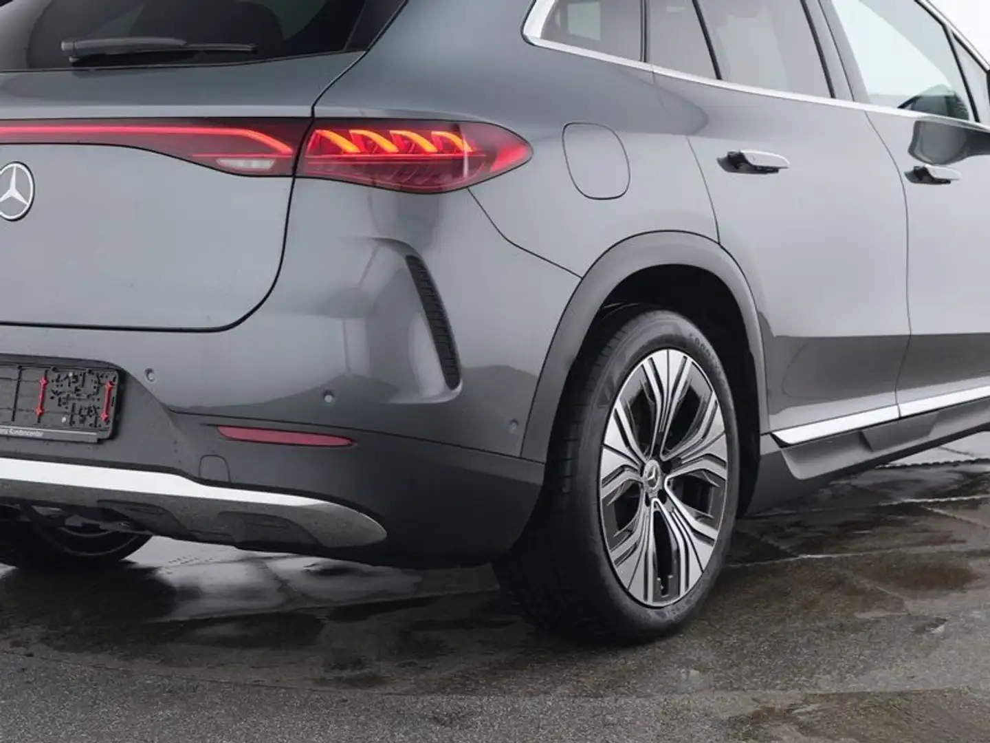 Mercedes-Benz EQE SUV EQE 300 SUV Electric Art Premium+HA Lenkung+AHZV Grau - 2