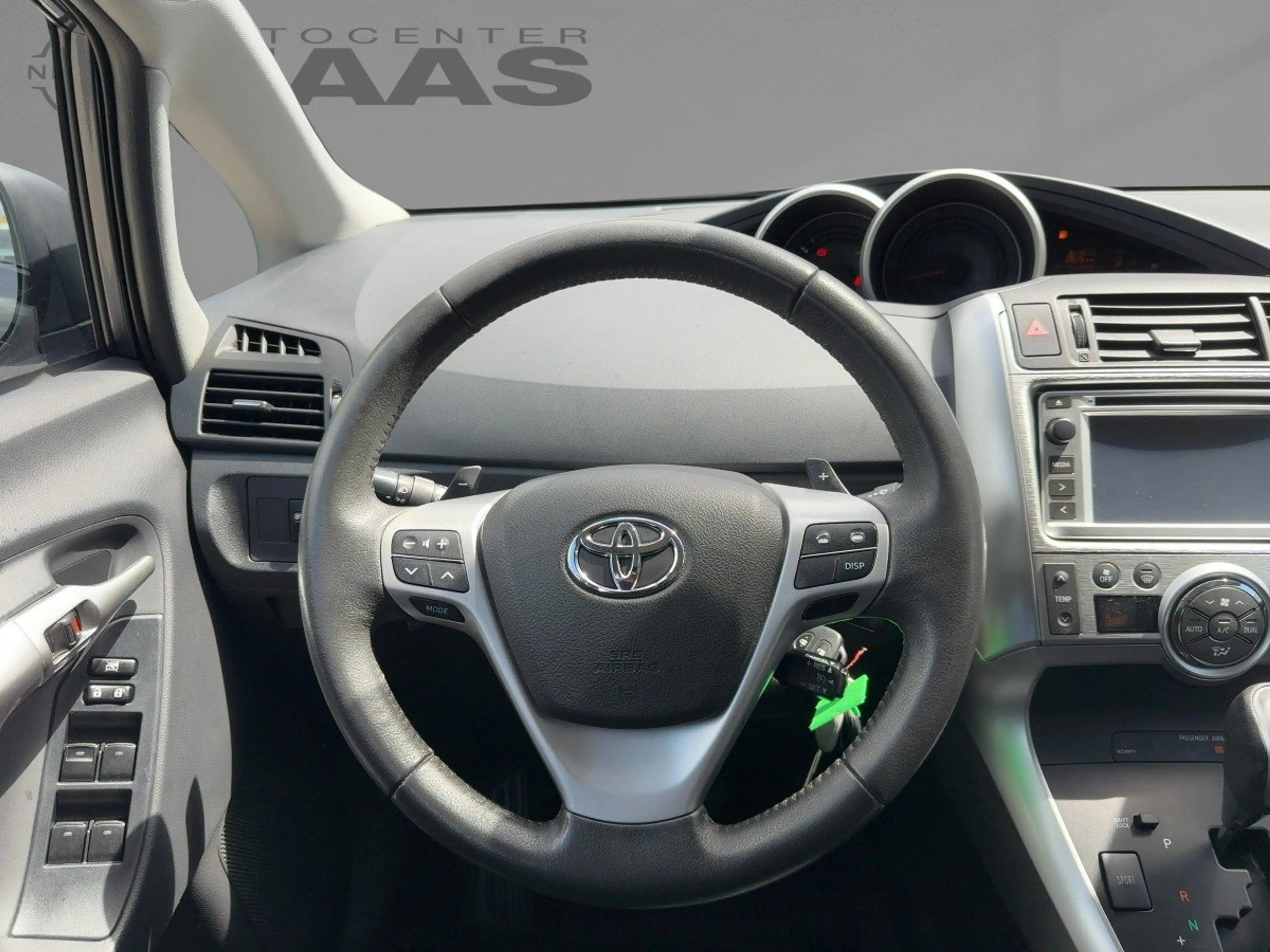 Toyota Verso 1.8 5-Sitzer Travel Navi+Kam.+KlimaA+LM — photo 14