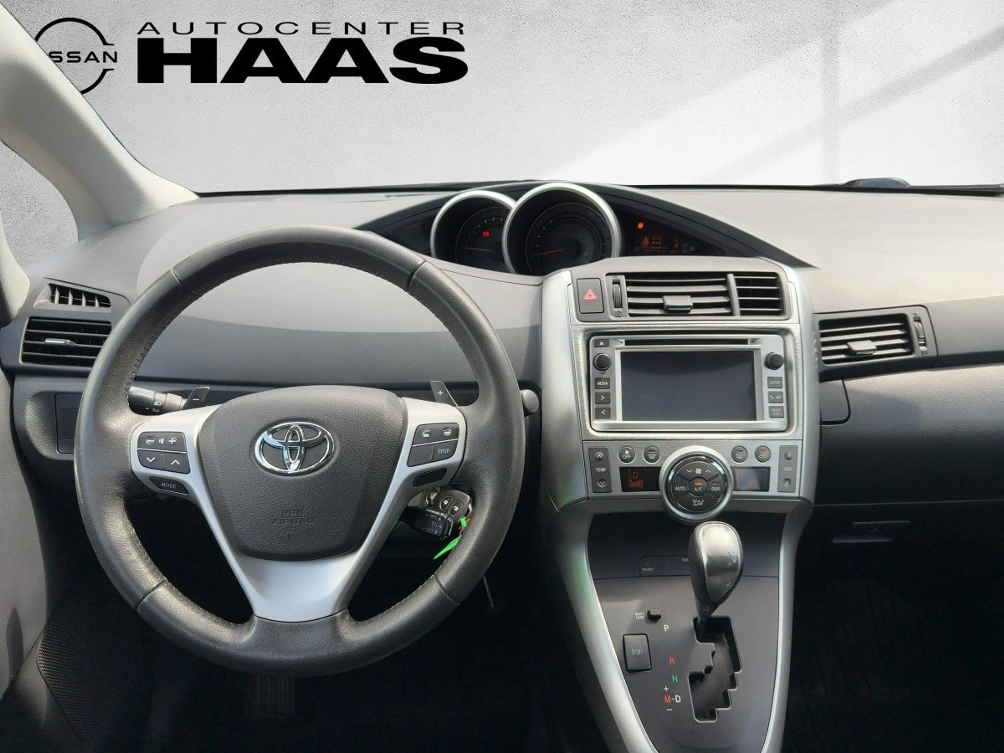 Toyota Verso 1.8 5-Sitzer Travel Navi+Kam.+KlimaA+LM — photo 13