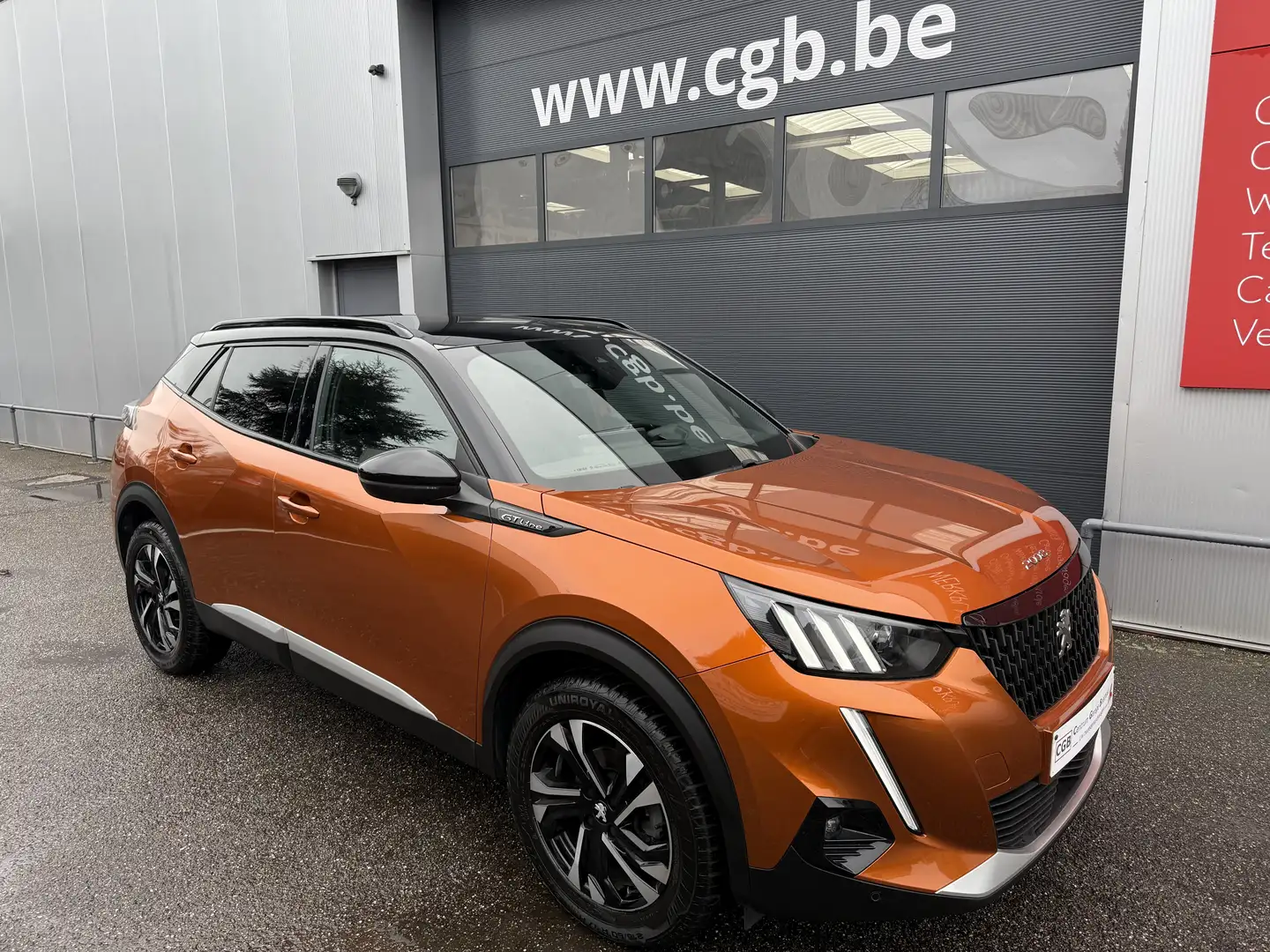 Peugeot 2008 1.2 PureTech 130pk AUT 8 GT LINE FULL HIFI Oranje - 1