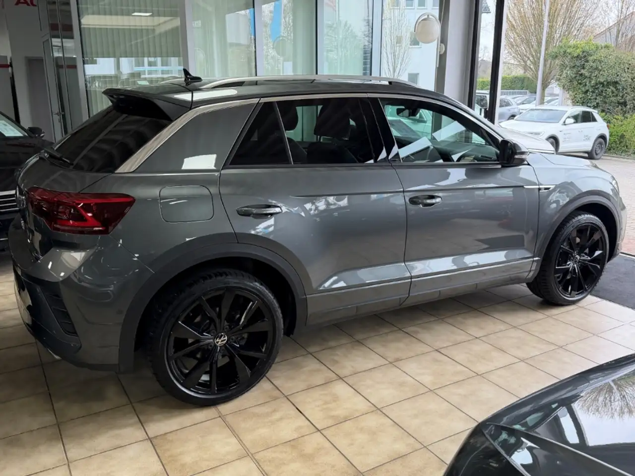 Volkswagen T-Roc R-Line 4Motion AHK-ab.Panodach Kamera. Navi Digita 3
