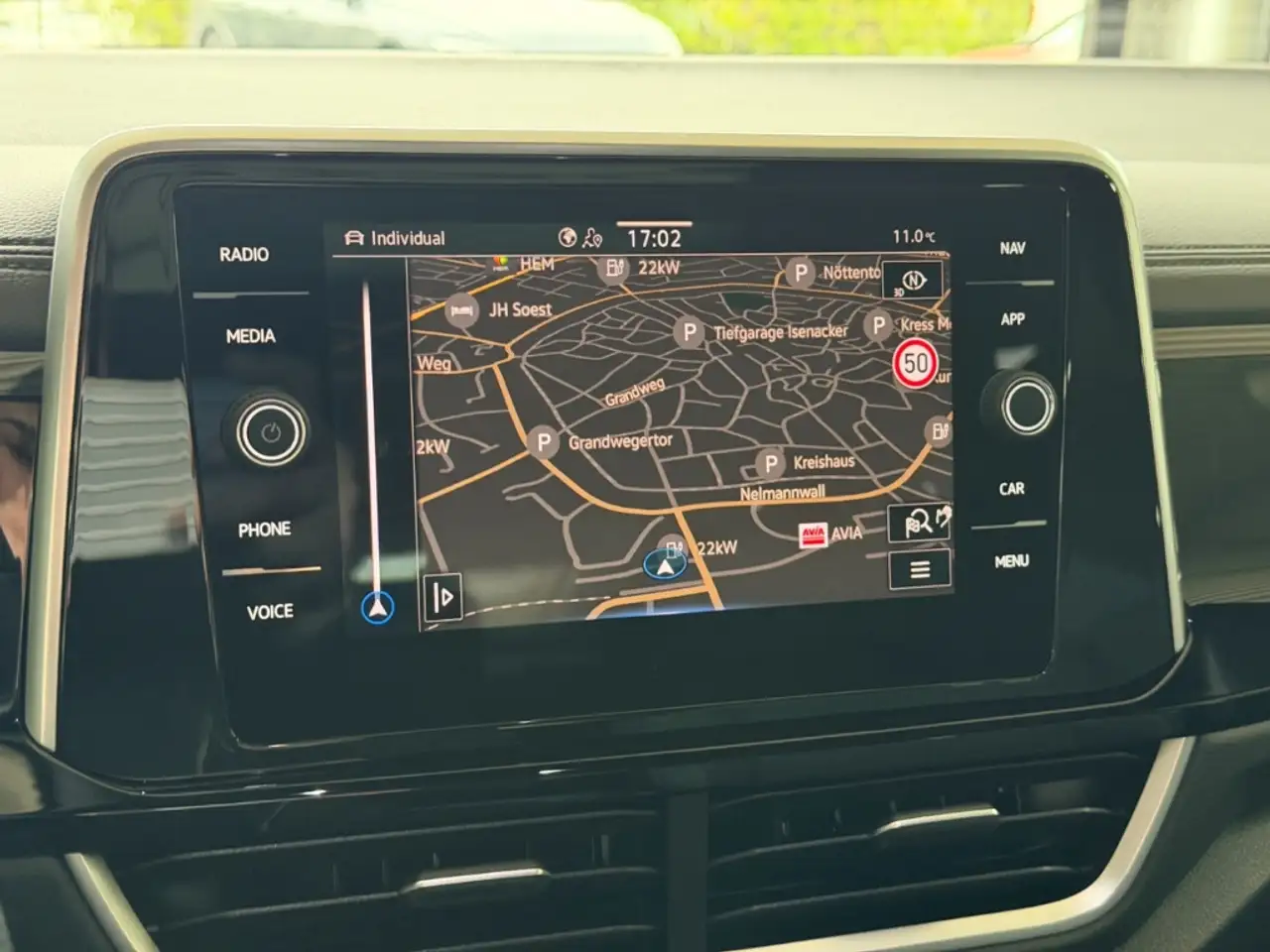 Volkswagen T-Roc R-Line 4Motion AHK-ab.Panodach Kamera. Navi Digita 16