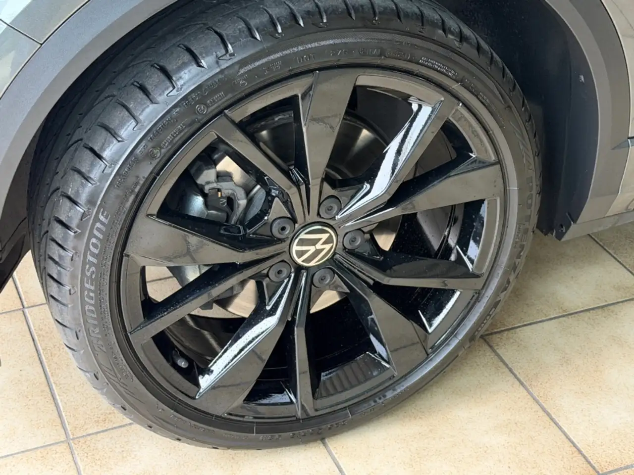 Volkswagen T-Roc R-Line 4Motion AHK-ab.Panodach Kamera. Navi Digita 7