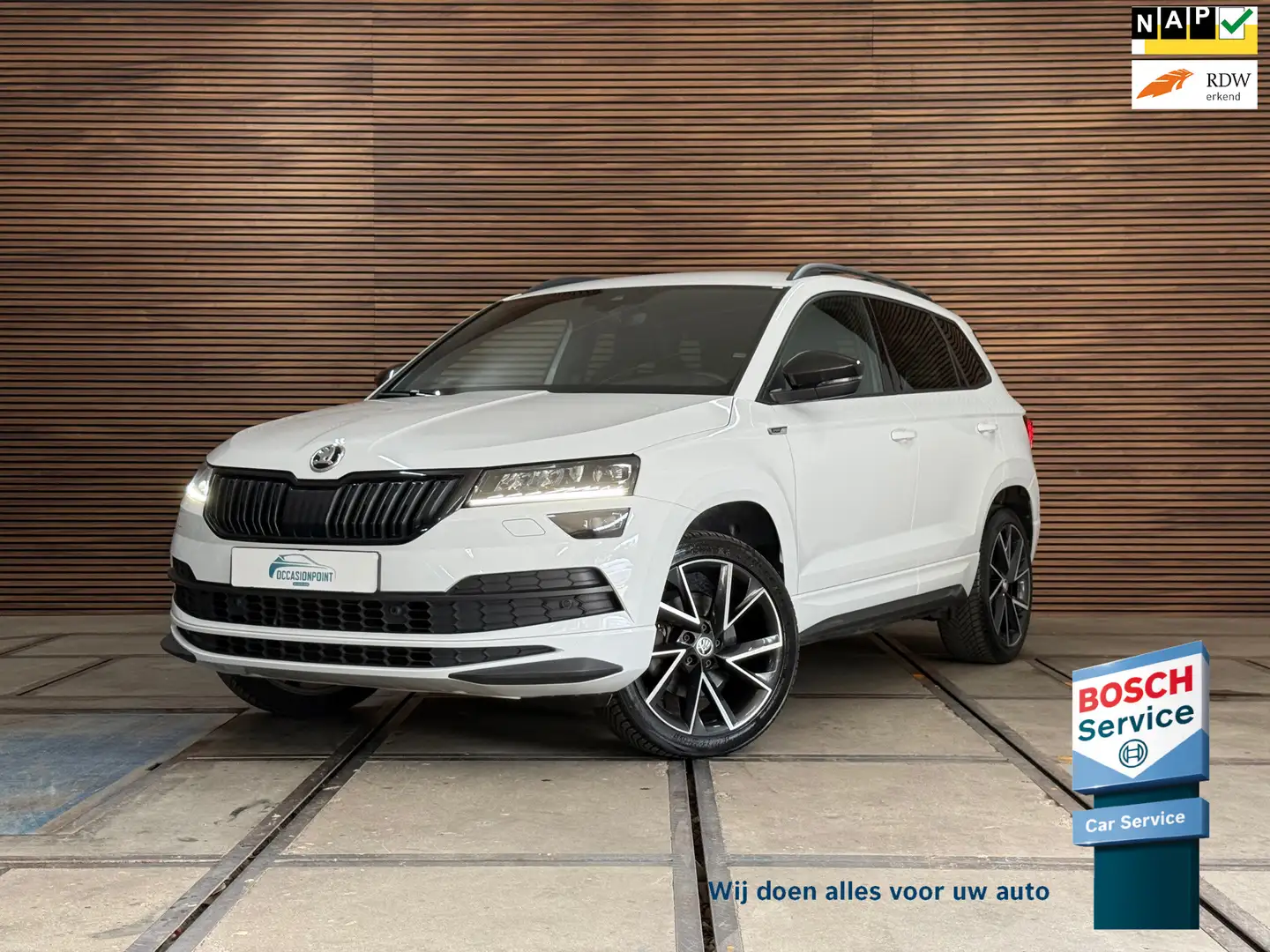Skoda Karoq 1.5 TSI DSG 4x4 Sportline Business | 1800KG Trekge White - 1