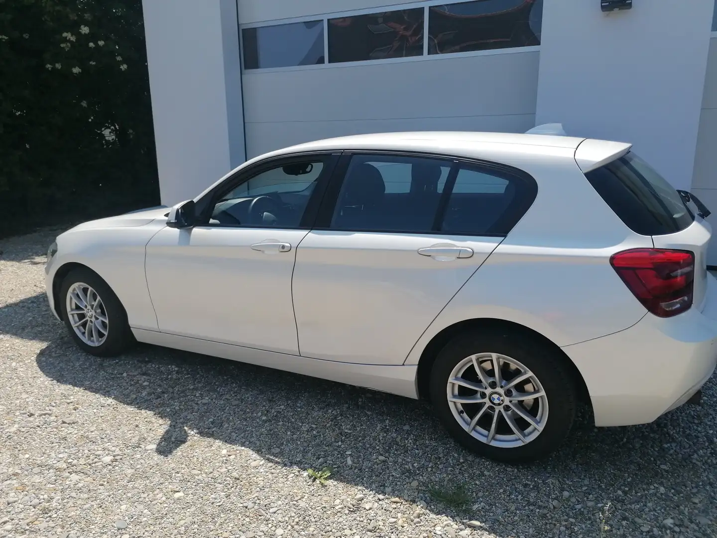 BMW 114 114i Weiß - 1