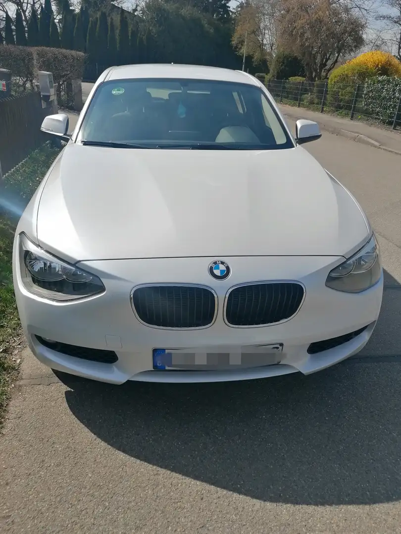 BMW 114 114i Weiß - 2