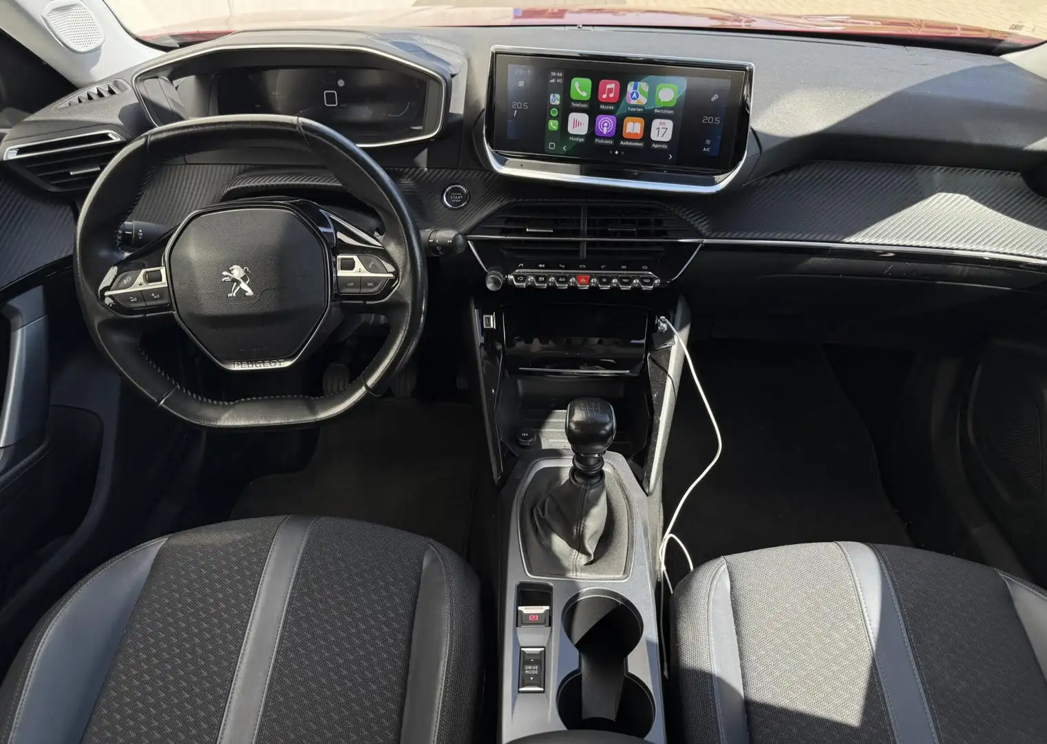 Peugeot 2008 1.2 Allure - LED - virtual - cam - nieuw distri Rouge - 2