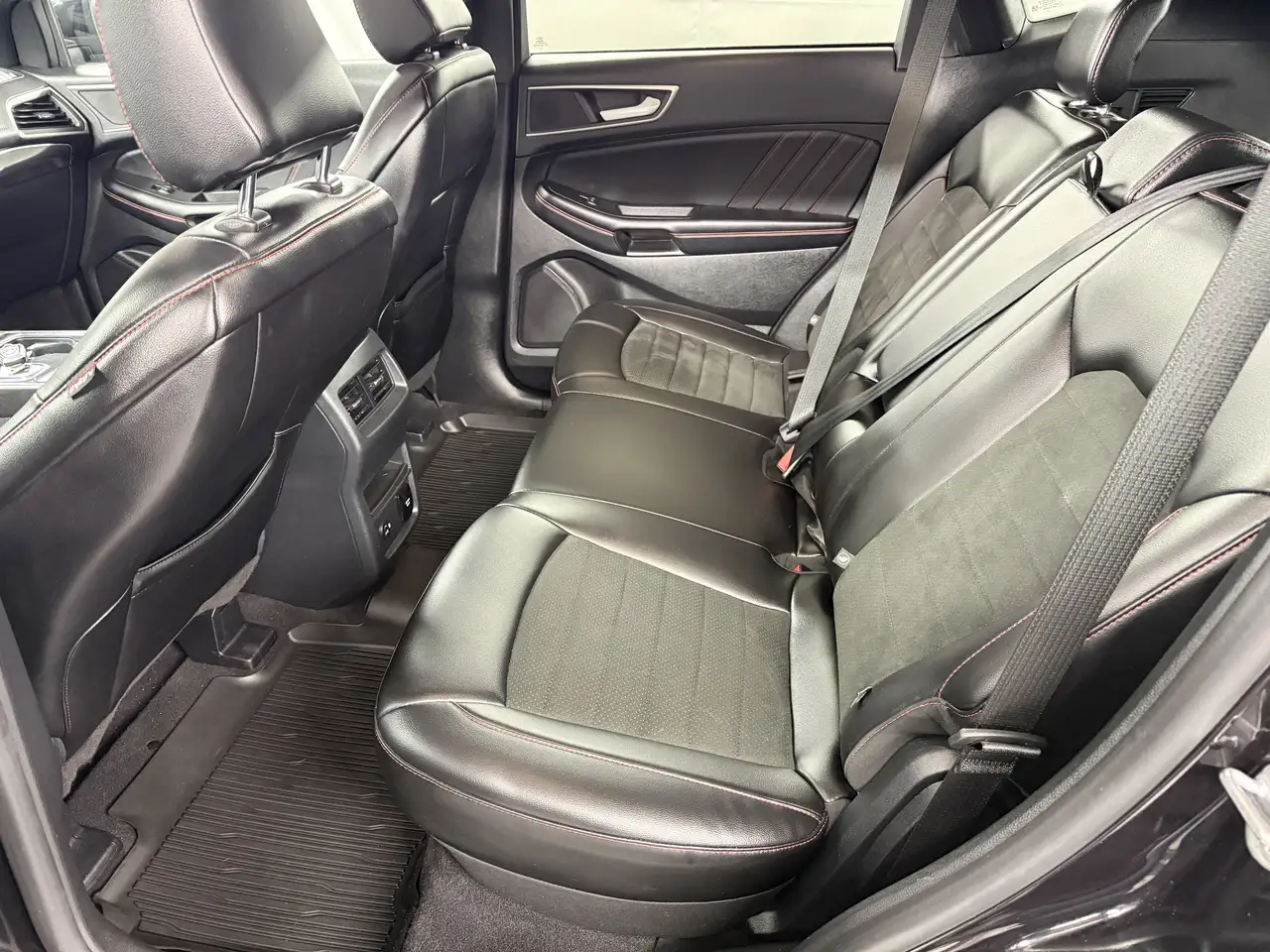 Ford Edge снимка Ford Edge