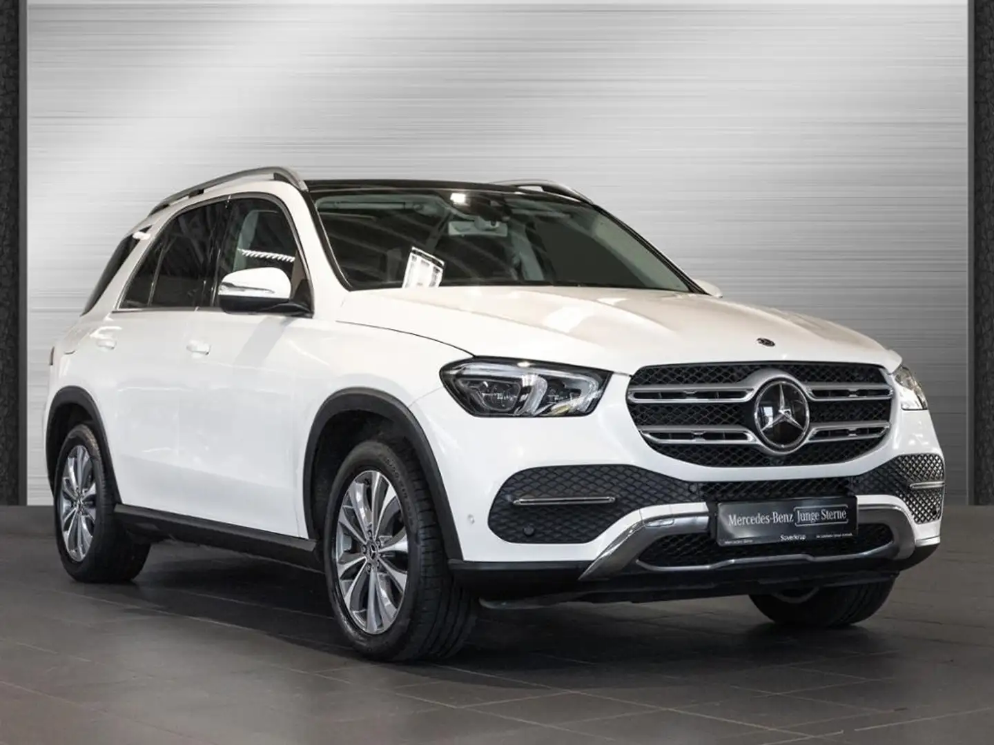 Mercedes-Benz GLE 350 d 4M BURM WIDE MULTI AHK AIRMATIC DISTR Weiß - 2