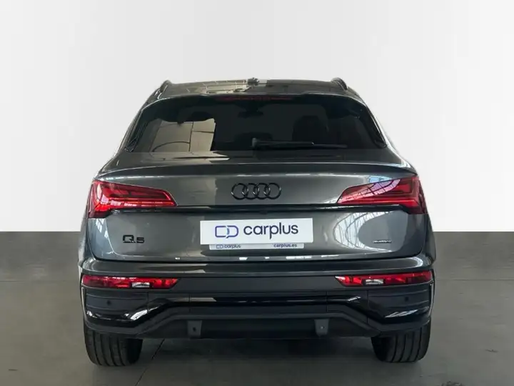 Audi Q5 2.0 Black line 40 TDI quattro-ultra 2022, foto 6