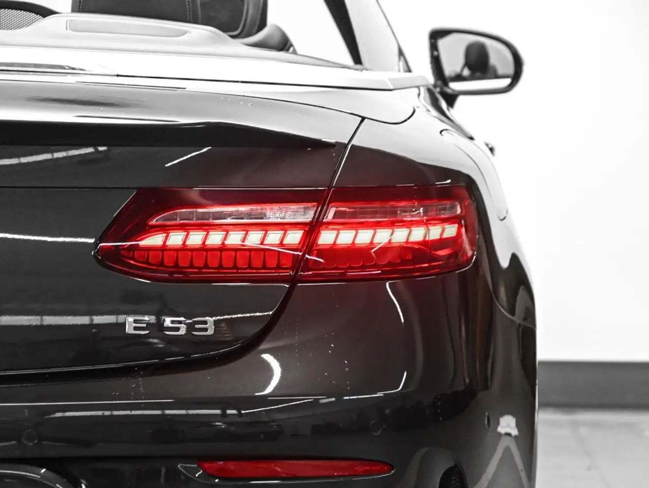 Mercedes-Benz E-Class photo Mercedes-Benz E-Class